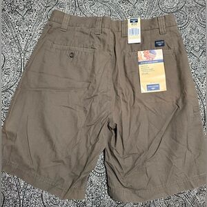NWT Dockers Men's Khaki Brown Flat Front Chino Standard Length Shorts